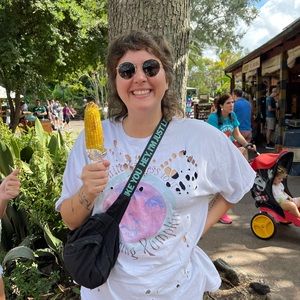 Meet your Posher, Tia